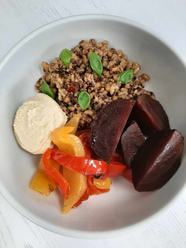 The Importance of offering a variety of foods at a young age
