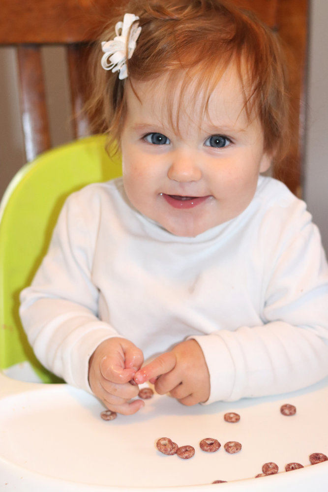 How to Help Baby Develop the Pincer Grasp