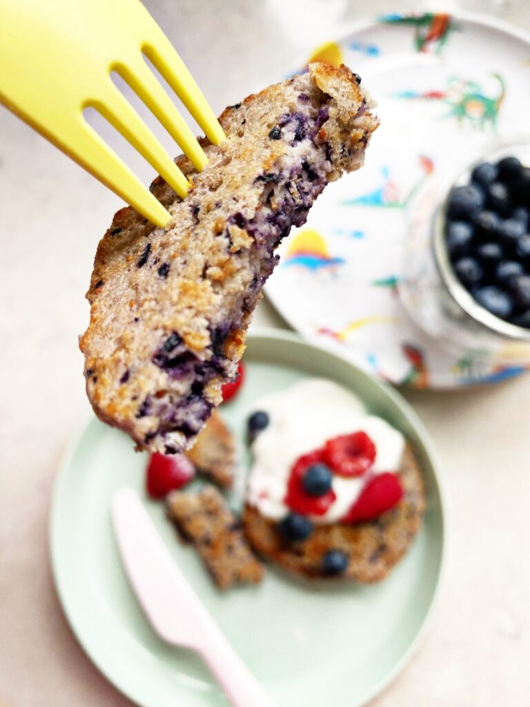 Easy Oaty Blueberry Pancakes