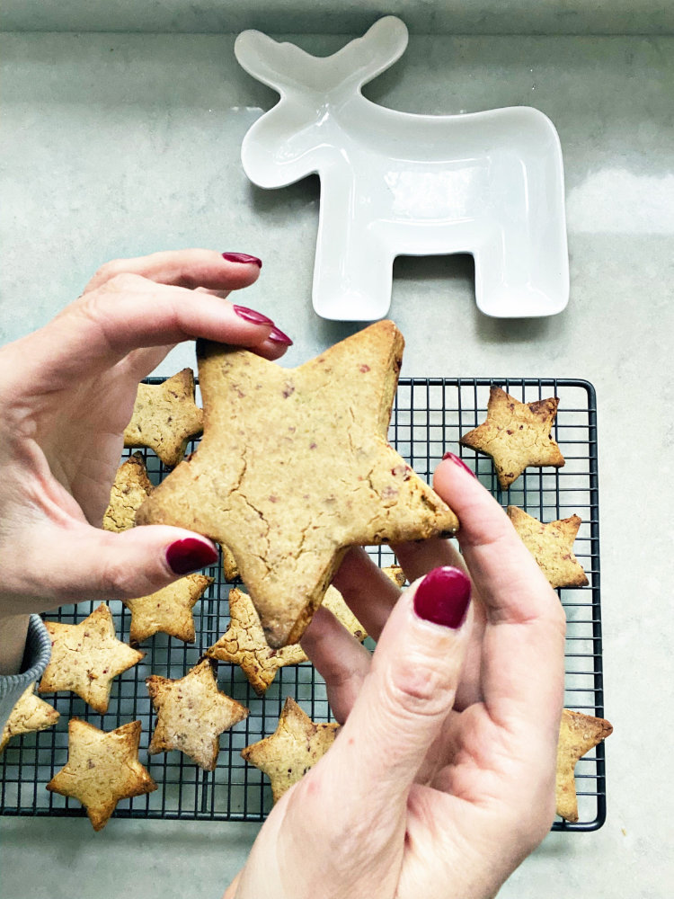 Cranberry & Pistachio Spiced Biscuit Recipe