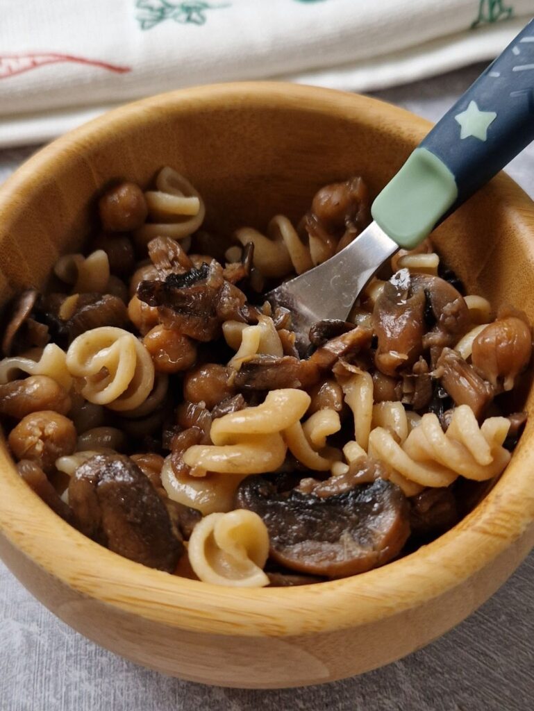 How to Balance Your Toddler’s Winter Meals + 5 Cosy Examples